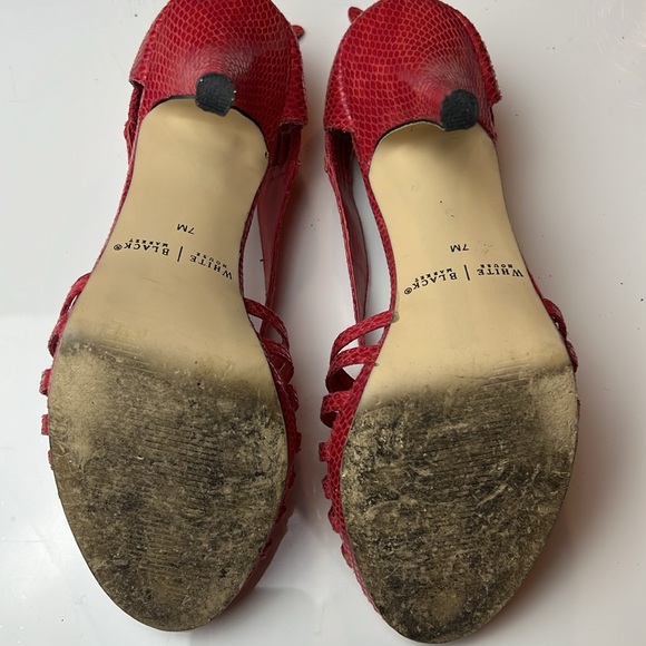 ❤️WHITE HOUSE BLSCK MARKET RED LEATHER SNAKESKIN PRINT 4.5” HEELS SIZE 7 MEDIUM - Picture 15 of 16
